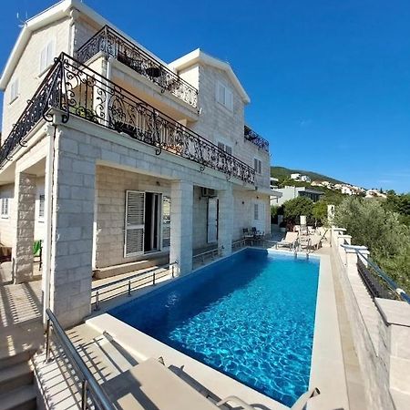 Villa Mare Apartments Tivat Exterior photo