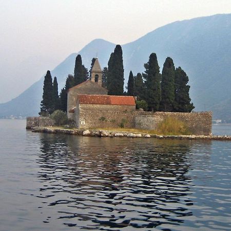 Villa Mare Apartments Tivat Exterior photo