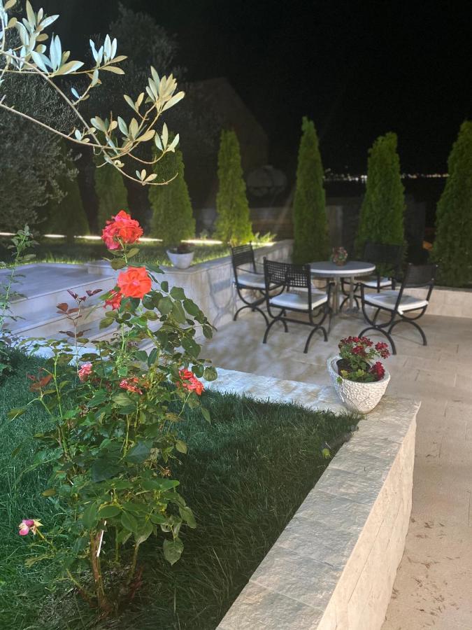 Villa Mare Apartments Tivat Exterior photo