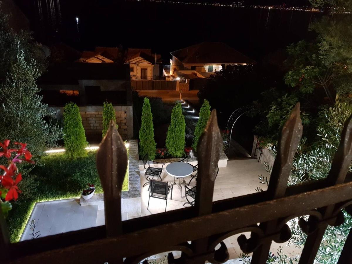 Villa Mare Apartments Tivat Exterior photo