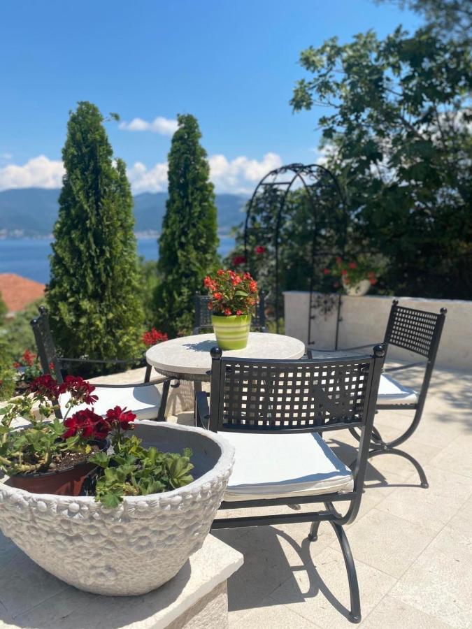 Villa Mare Apartments Tivat Exterior photo