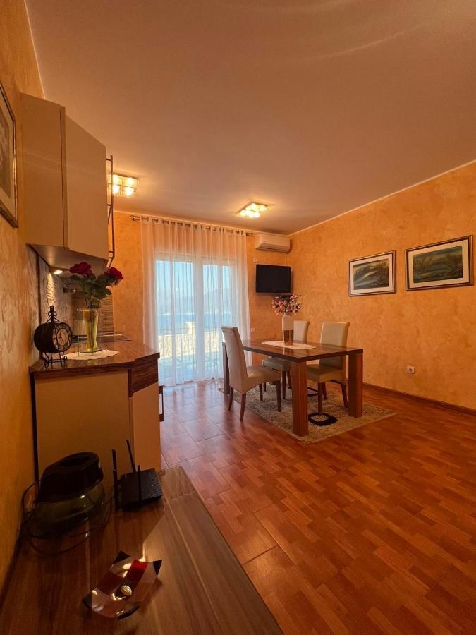 Villa Mare Apartments Tivat Exterior photo