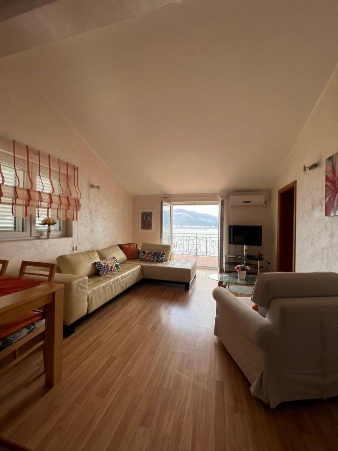 Villa Mare Apartments Tivat Exterior photo