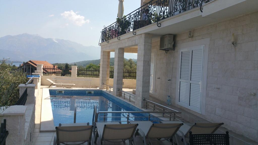 Villa Mare Apartments Tivat Exterior photo