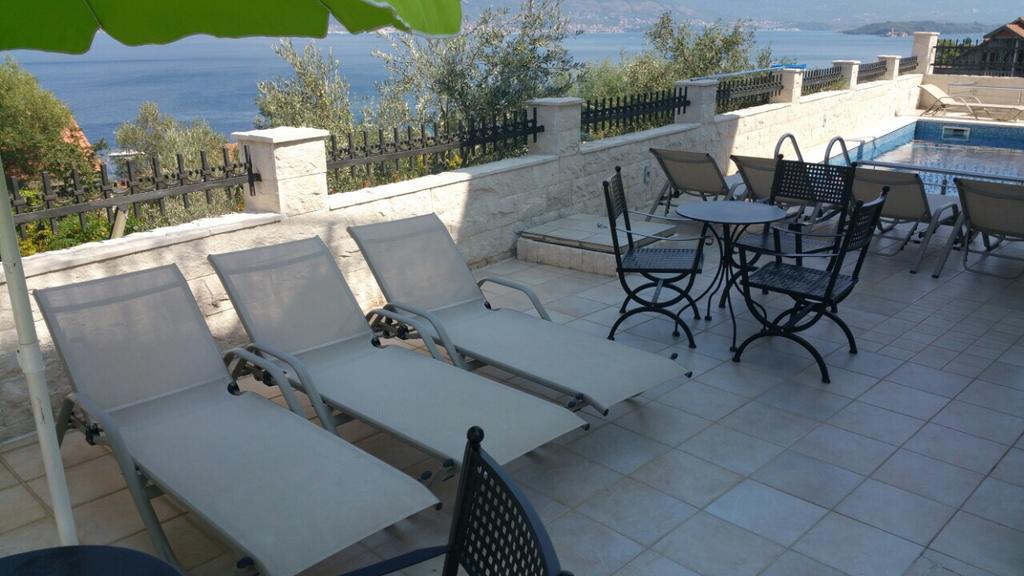 Villa Mare Apartments Tivat Exterior photo
