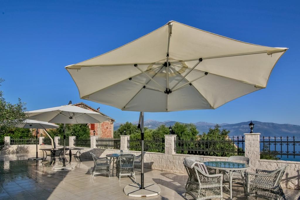Villa Mare Apartments Tivat Exterior photo